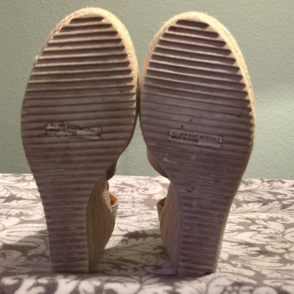 Report Wedge Grey Sandal - Picture 4 of 4